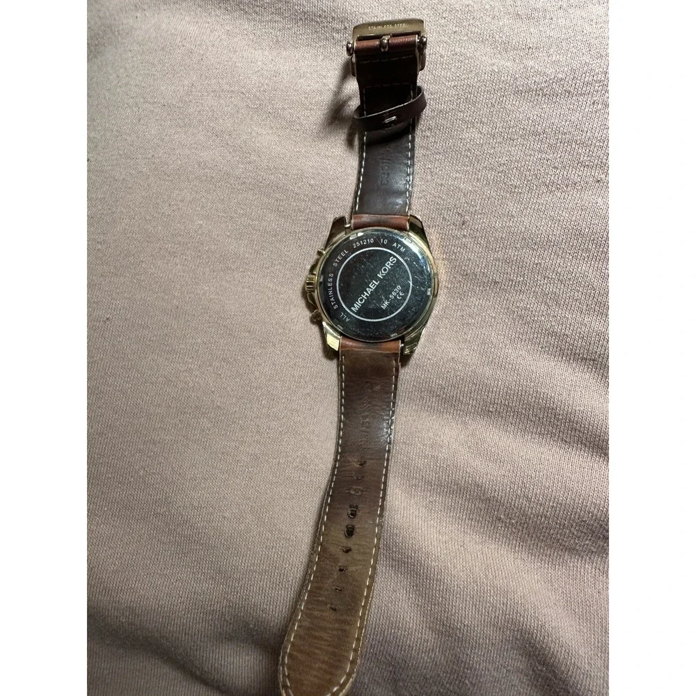 Michael Kors MK 5630 Chronograph Watch Gold Brown Leather band 43 mm Preowned